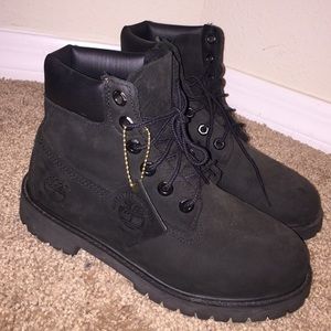 Black timberland boots